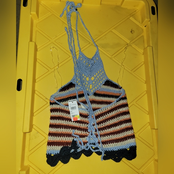 Tilly's Sky & Sparrow Crochet Halter - Picture 3 of 4